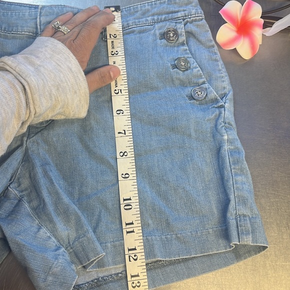 Tommy Hilfiger Women's Flex 5 in Classic Stretch Shorts Blue Denim Size 4 - Picture 9 of 9